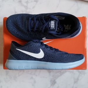 NWT Nike Free RN Women's shoes sz 7